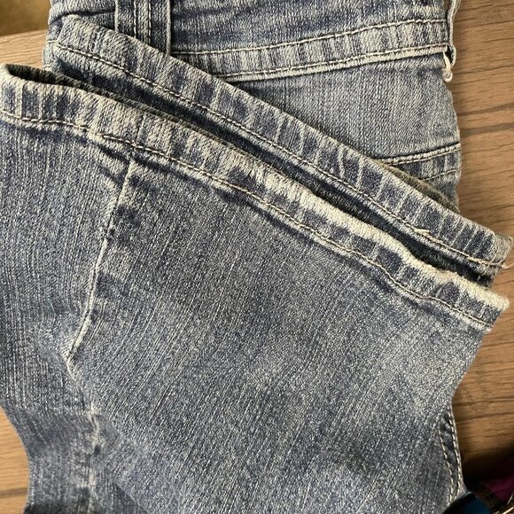Vigoss Junior Women's The New York Bootcut Distressed Blue Denim Jeans Size 3 - Picture 9 of 12